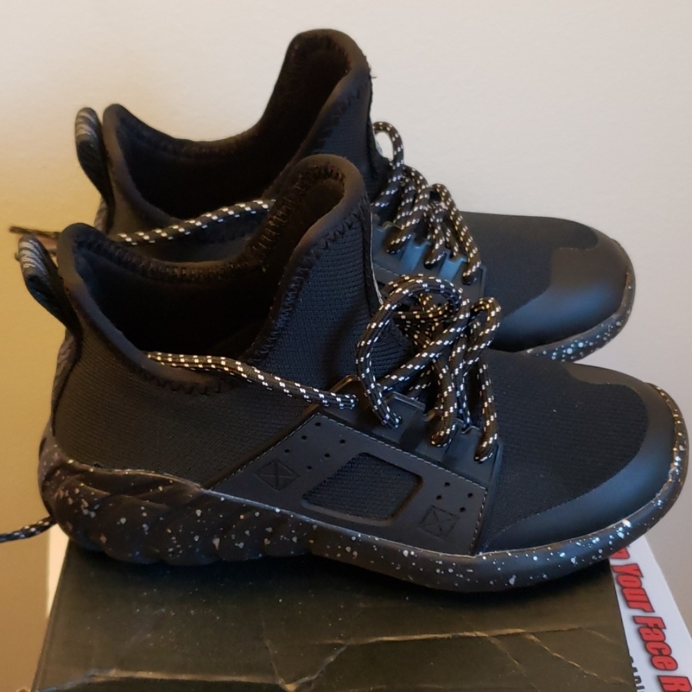 Skechers 🔥🔥Sold🔥🔥